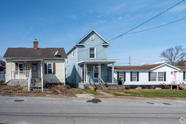 Older shotgun-style homes are included in the housing styles found in Clarksburg.