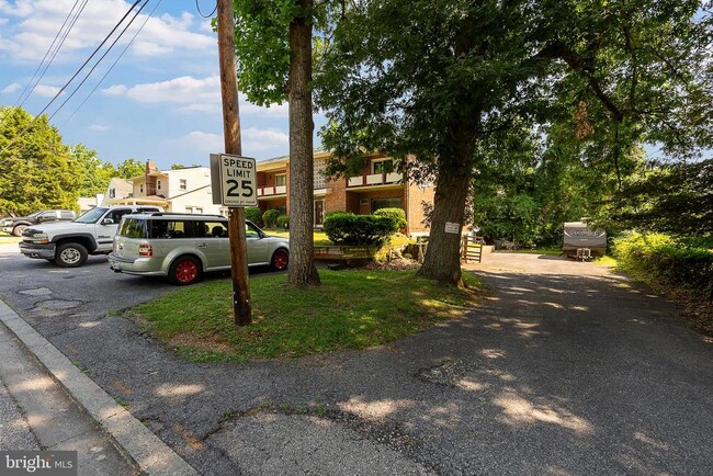 Building Photo - 6511 Brighton Ave