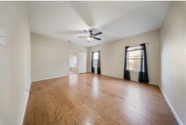 Building Photo - 18123 Hillock Glen Ln