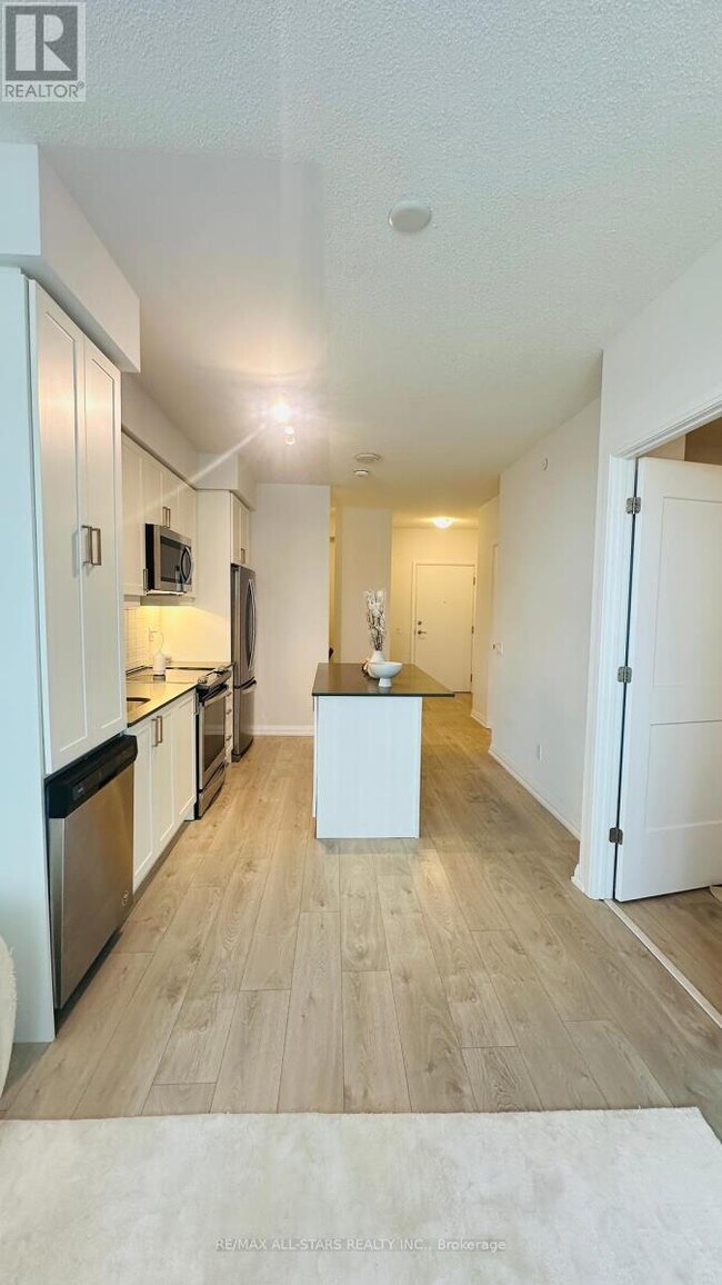 Photo du bâtiment - 7895-7895 Jane St