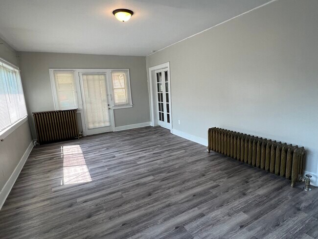 Foto del edificio - 222 Lafayette Ave NE