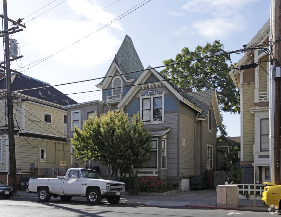 Primary Photo - 76 E Julian St
