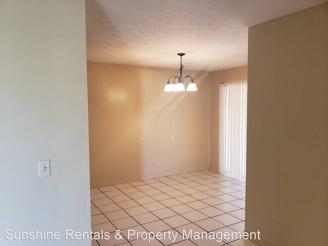 Building Photo - 2 br, 2 bath House - 2620 SE 16TH PL