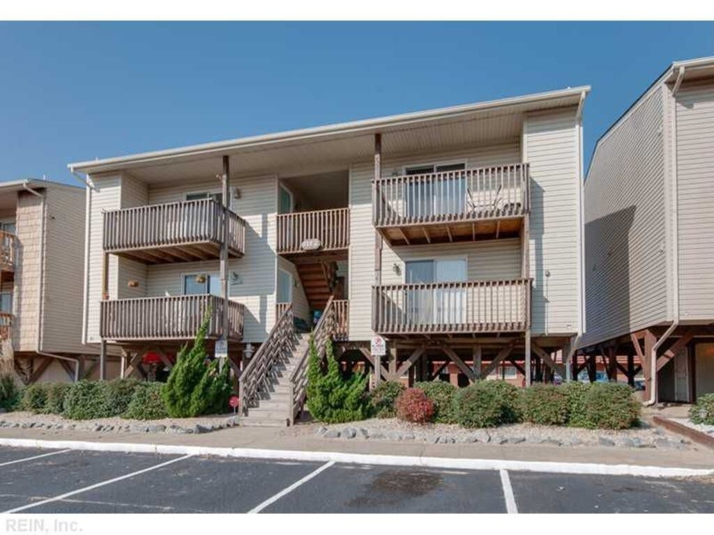 914 W Oceanview Ave 101 Condo for Rent in Norfolk, VA