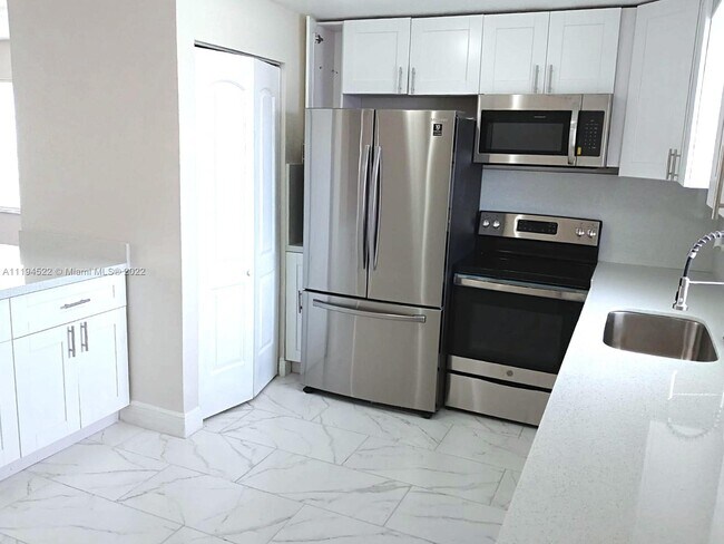 Foto del edificio - 349 SE 4th St