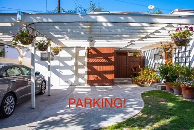 Foto del edificio - 8999 Keith Ave