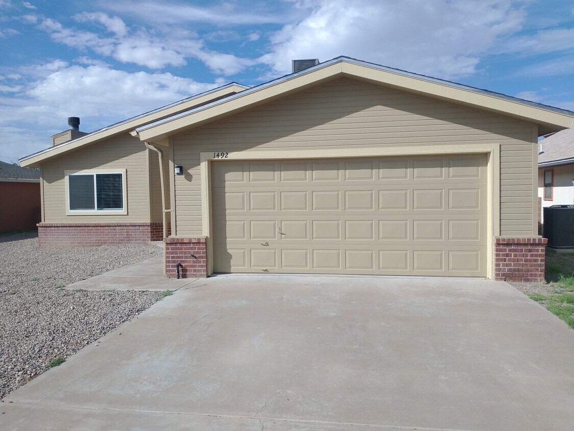 1492 Discovery Ave, Alamogordo, NM 88310 House Rental in Alamogordo