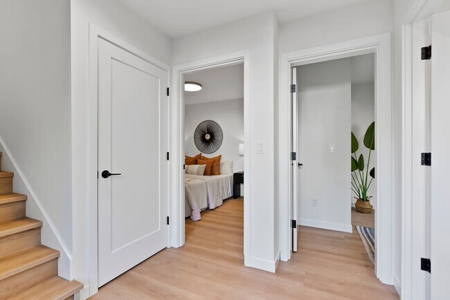 Foto del edificio - Modern Elegance in the Heart of Wallingford
