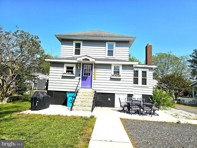 Building Photo - 407 Myrtle St