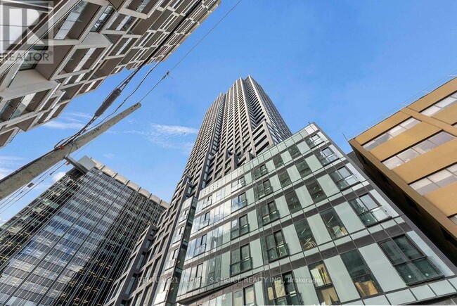 Building Photo - 20 Soudan Ave