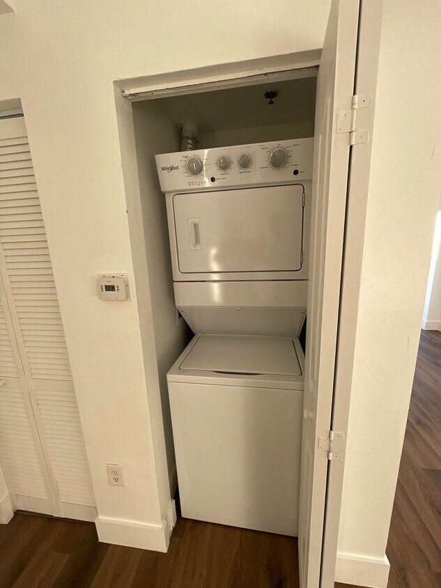 Washer-Dryer Inside Unit - 1126 SW 5th St