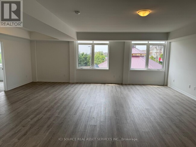 Building Photo - 439-439 Dougall Ave