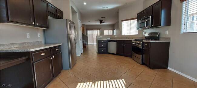 Building Photo - 10613 Golden Aspen Ct