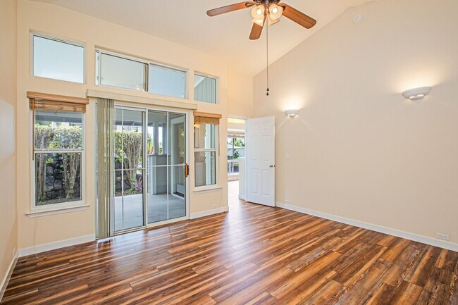 Building Photo - Unfurnished 3/2 with Spectacular Coastline...