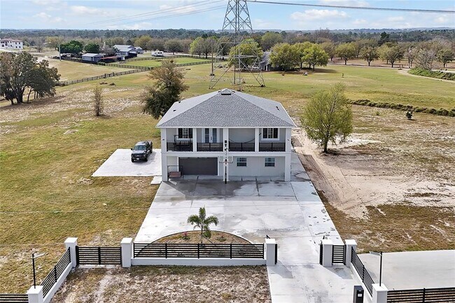 Foto del edificio - 17102 Heartwood Loop