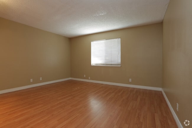 Interior Photo - Nova Ridge