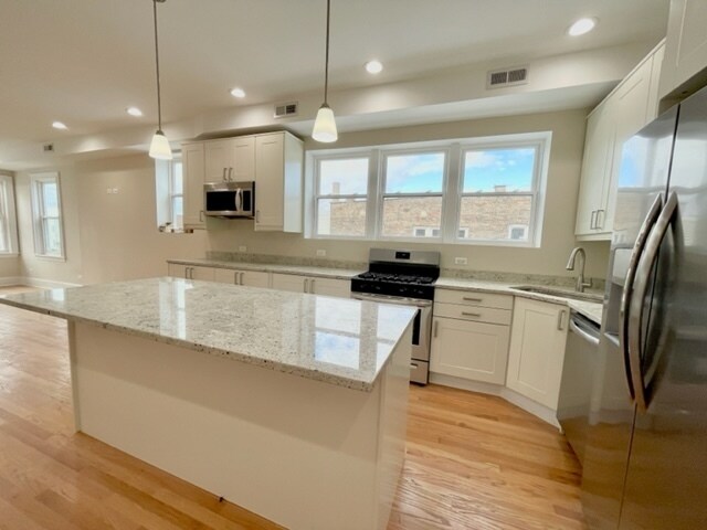 Foto del edificio - 5506 N Glenwood Ave