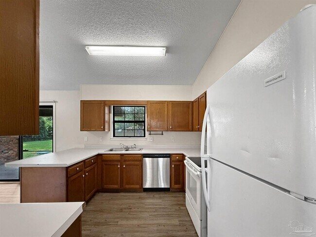 Foto del edificio - 7055 Jasper St