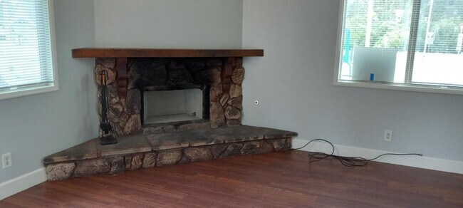 Foto del edificio - 42727 Moonridge Rd