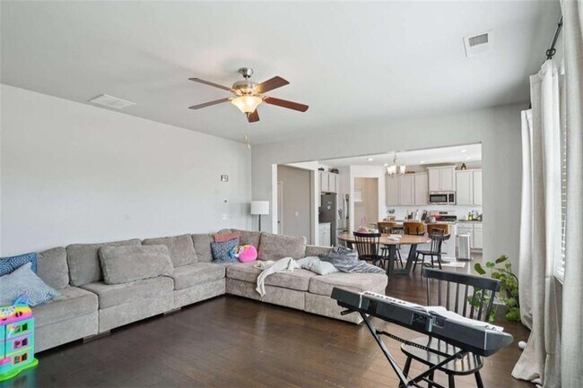 Building Photo - 3605 Broadwick Ln