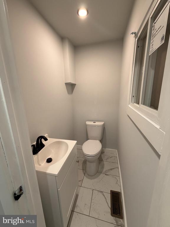 Building Photo - 1924 N Taylor St