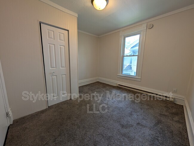 Building Photo - 464 S Harrison Ave