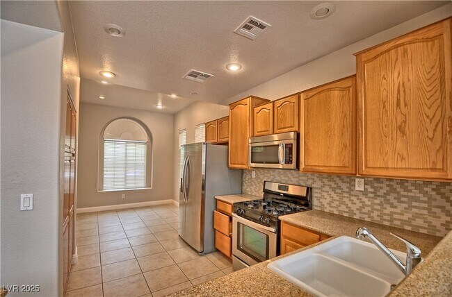 Foto del edificio - 2277 Summer Home St