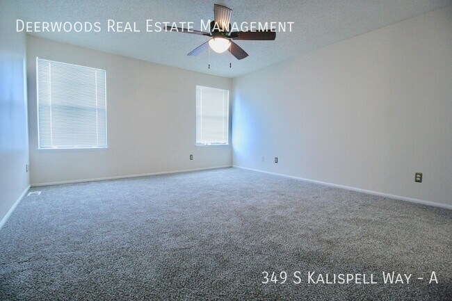 Foto del edificio - Spacious 2 Bed / 1.5 Bath Townhome Availab...