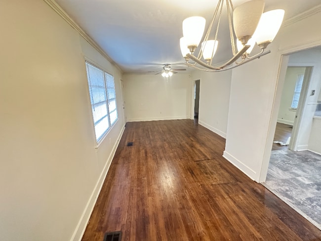 Building Photo - 3679 Southland Dr