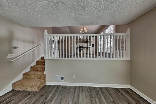 Building Photo - 1965 Racquet Club Cir NW