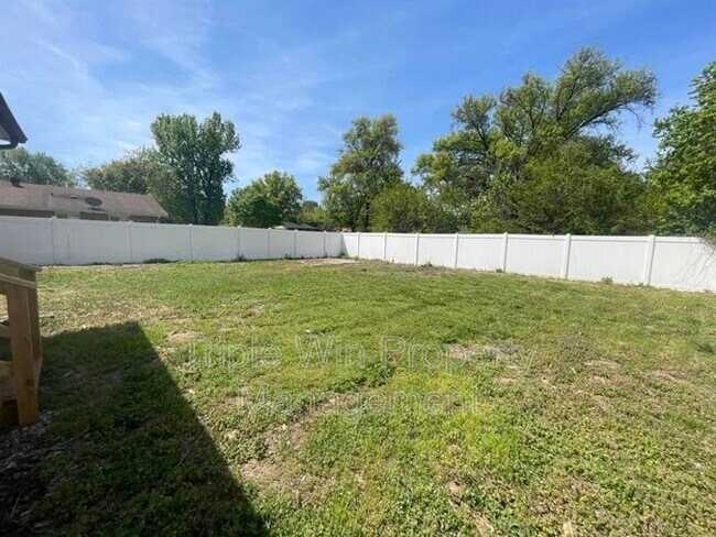 Building Photo - 2415 Stoney End Ct