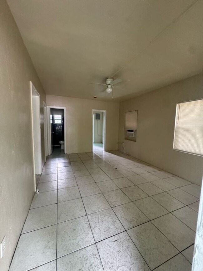 Foto del edificio - 1416 NW 4th St