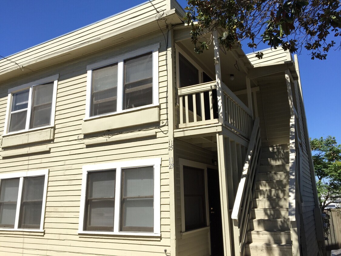 Foto principal - 1125 N Loma Vista Dr