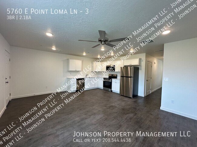 Foto del edificio - 5760 E Point Loma Ln