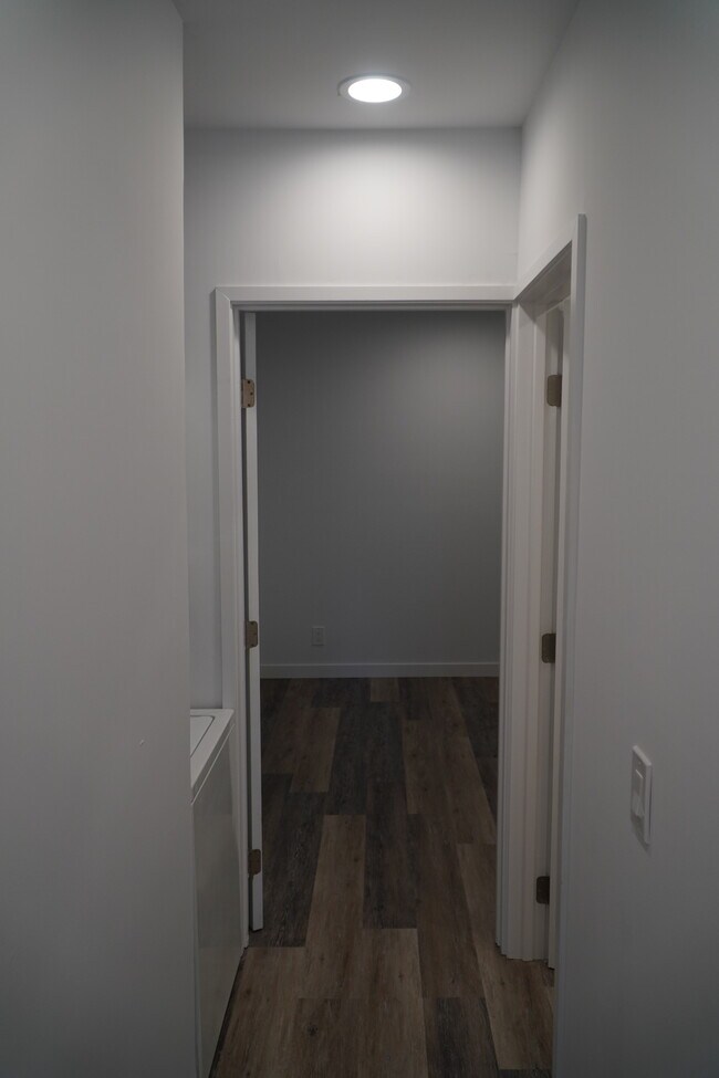 Building Photo - 507 Santa Clara Ave