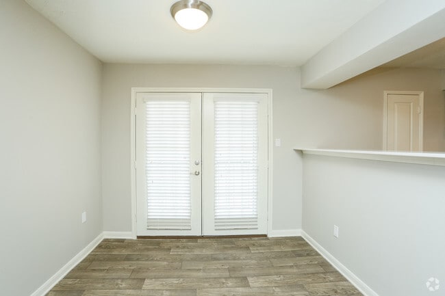 1157SF - 2BR - Dining Area - Park Terrace Apartments