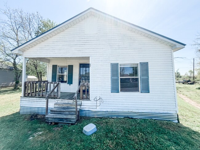 Building Photo - 118 Tuxedo Dr