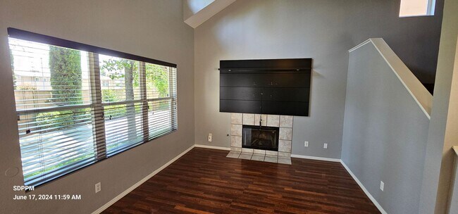 Foto del edificio - EL CAJON - Nice 3 Bedroom / 2 Bath Updated...