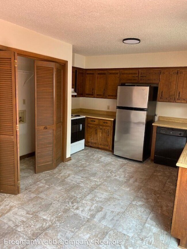 Building Photo - 3 br, 1 bath House - 307 Sarver Avenue