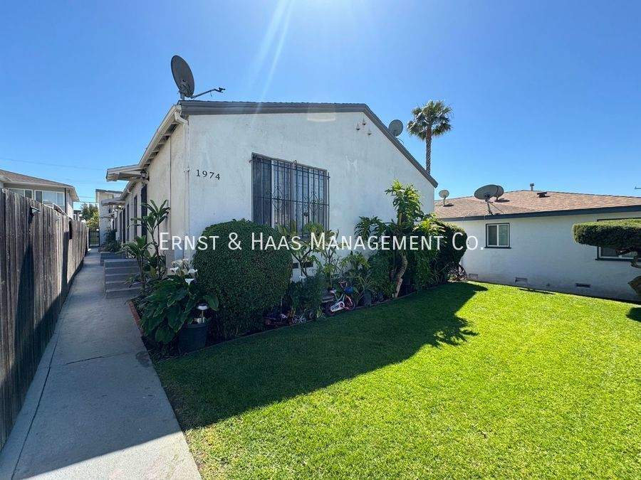 Primary Photo - Completely Remodeled 2 Bedroom Apartment!