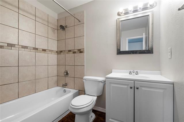 Foto del edificio - 417 Goldwood Dr