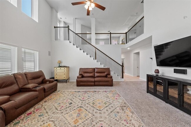 Foto del edificio - 5872 Strawflower Ln