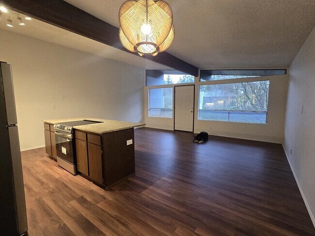Foto del edificio - 17617 Linden Ave N