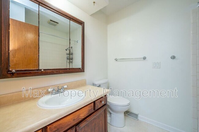 Foto del edificio - 7613 Prairie Ave