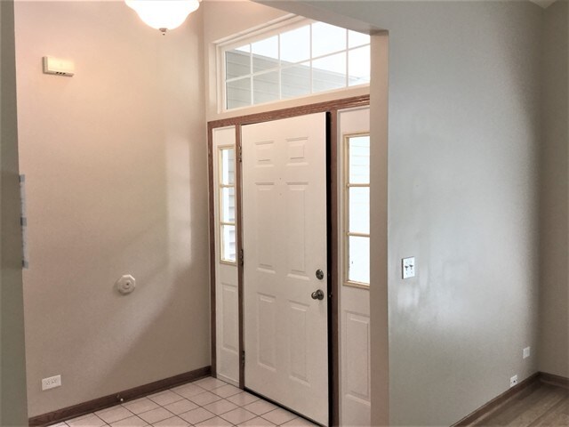 Foto del edificio - 994 Haywood Dr