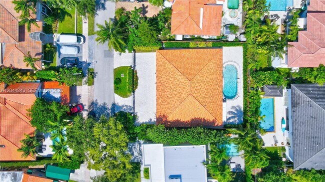 Foto del edificio - 773 Woodcrest Rd