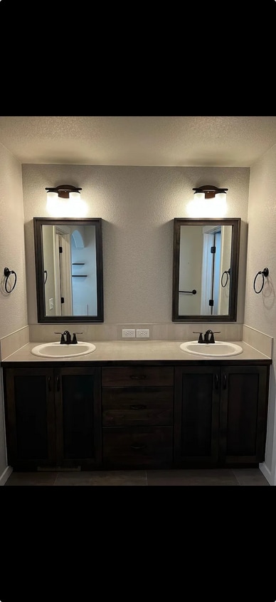 Building Photo - 307 Dorothy Dr