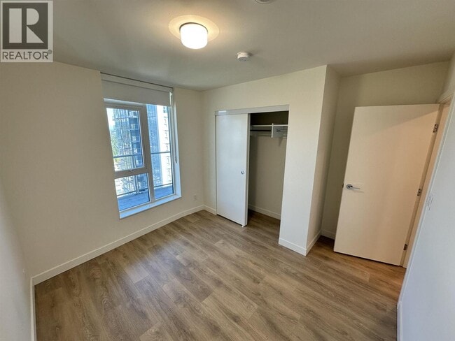Building Photo - 308 Alderson Ave