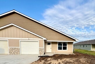 Building Photo - 4654 Pierce Dr