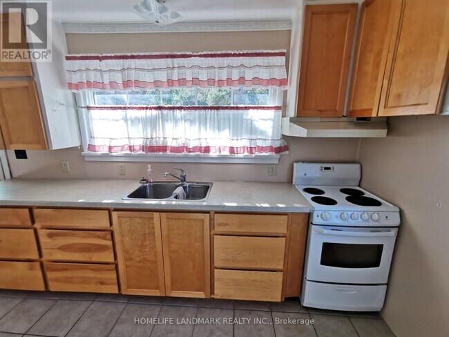 Photo du bâtiment - 1137 118 HIGHWAY